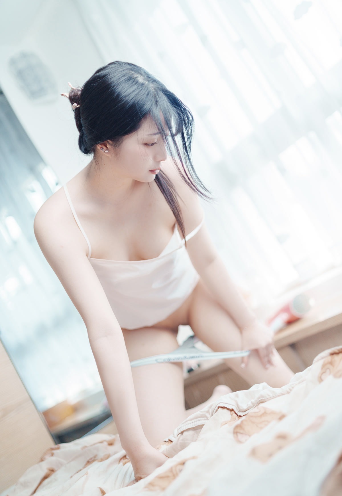 落落Raku – 全套57期&随包视频[25.4G-2025.10]