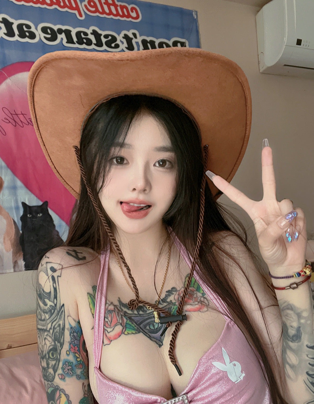 卡通百科老王 – 微密圈图片&视频[28套-2024.6]