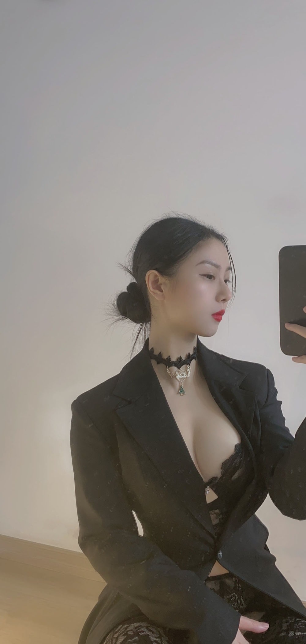 俏妞qiaoniuTT – 微密圈会员订阅系列套图&视频[132套-2025.10]