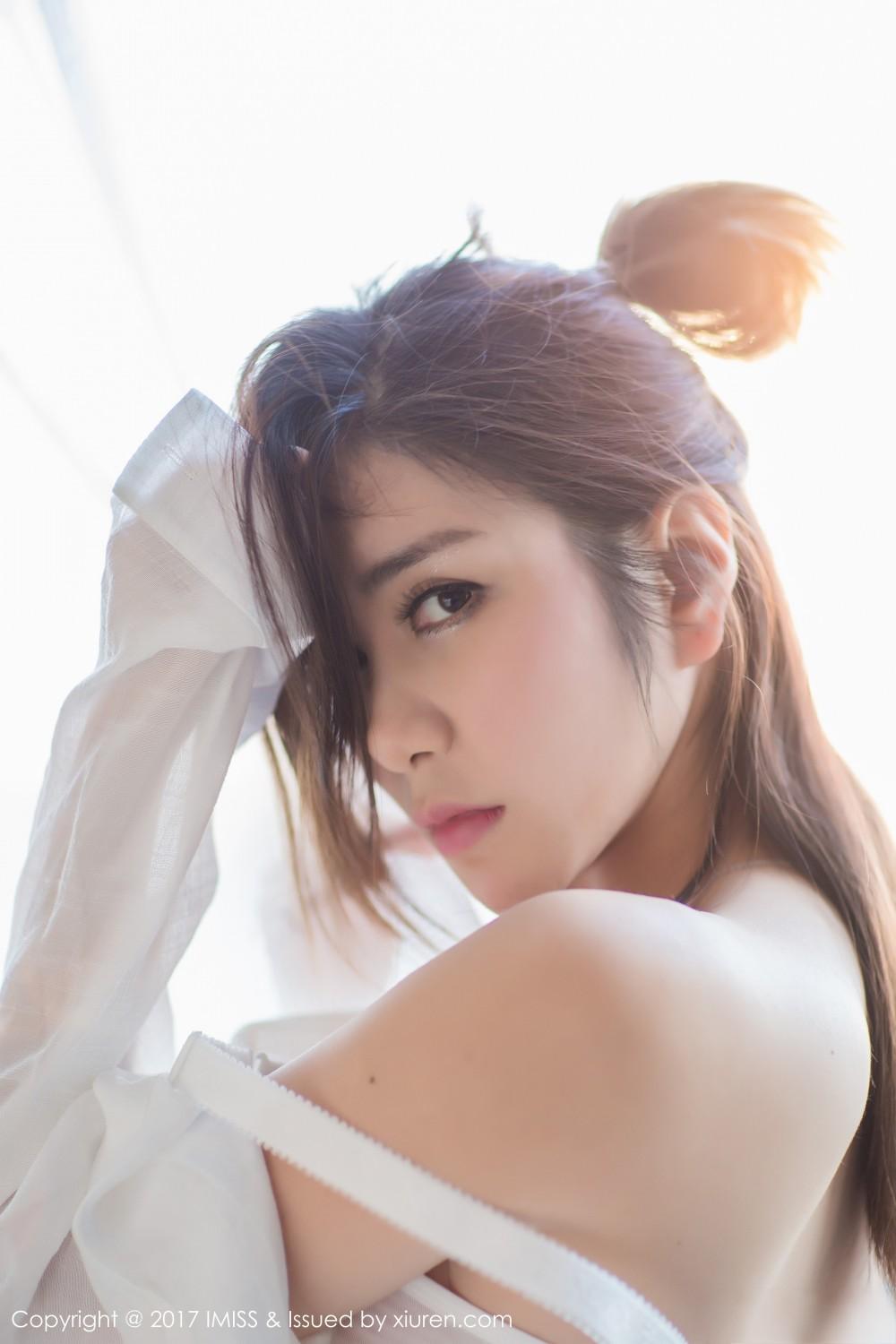 李李七七喜喜 全集包括15套图+3视频,大小5.49G