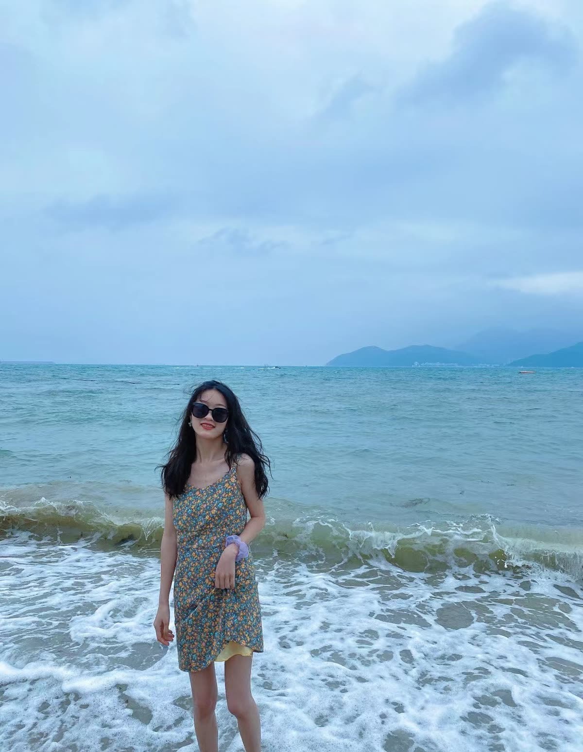 鱼鱼足影 – 全套足袜写真&视频[91期-2024.8]