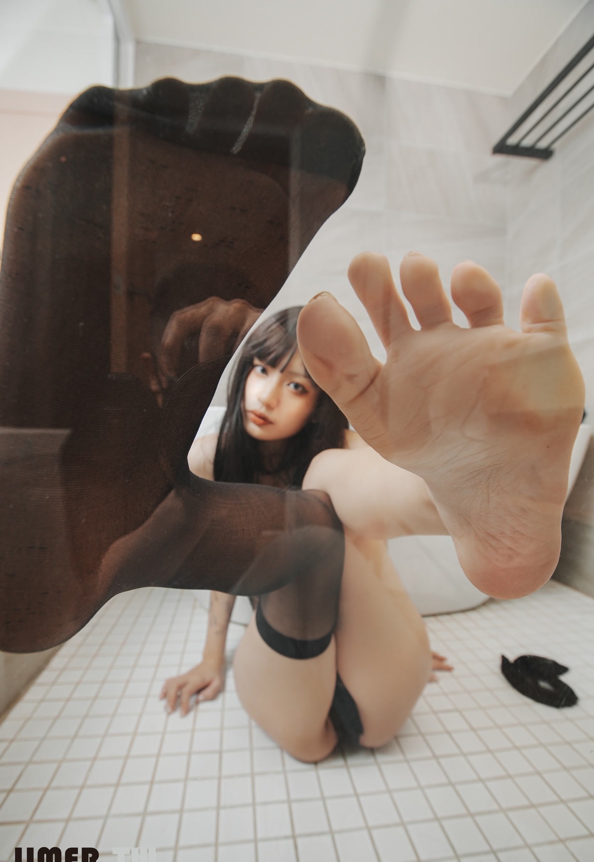 Limerence_Yuni超美黑丝裸足加足拓_090