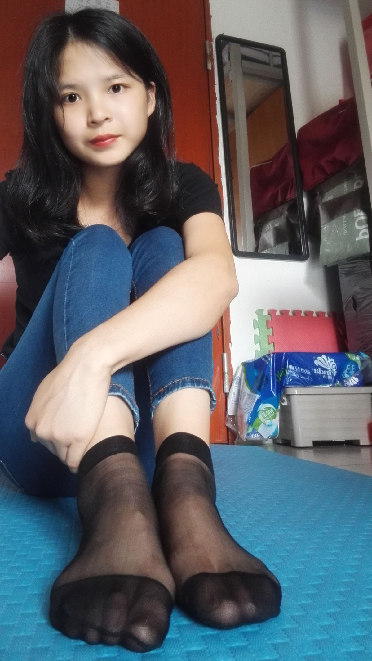 [合集]学妹校园寝室丝短袜美脚全套42期，大小8.38G