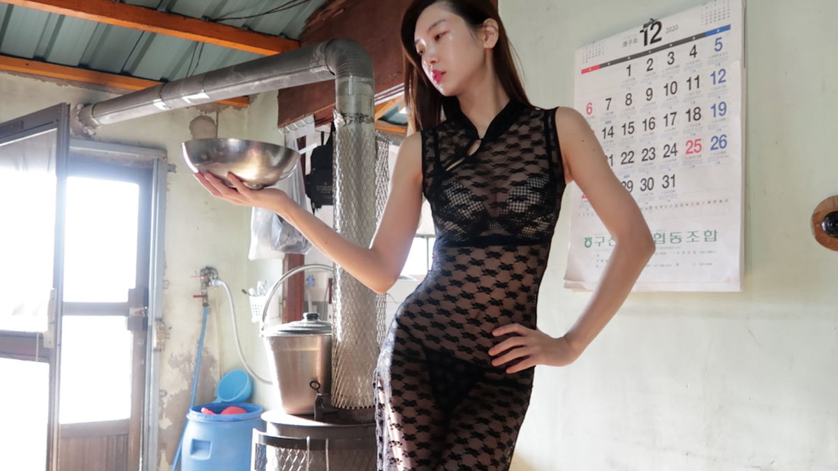 Leezy 이지 (웹화보&짧은영상)(유료후원) 韩国Youtube美女钢琴博主[2套-6.8G-2024.9]