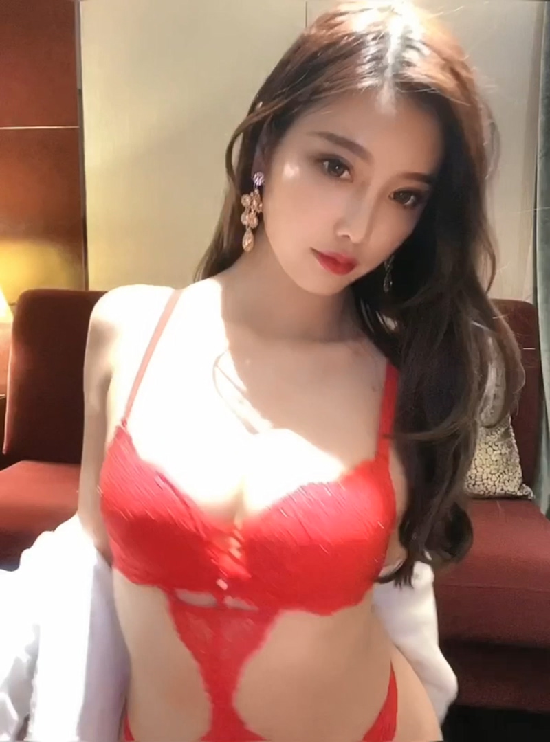 秀人超人气女神-杨晨晨露脸脱内衣半裸诱惑 浴室脱内衣[无水印1V-346M]